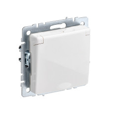 Розетка с заземлением шторки с крышкой 16А IP20 РСбш10-3-БрБбелый IEK BRITE (BR-R16-16-K01) Розетка с заземлением шторки с крышкой 16А IP20 РСбш10-3-БрБбелый IEK BRITE (BR-R16-16-K01)