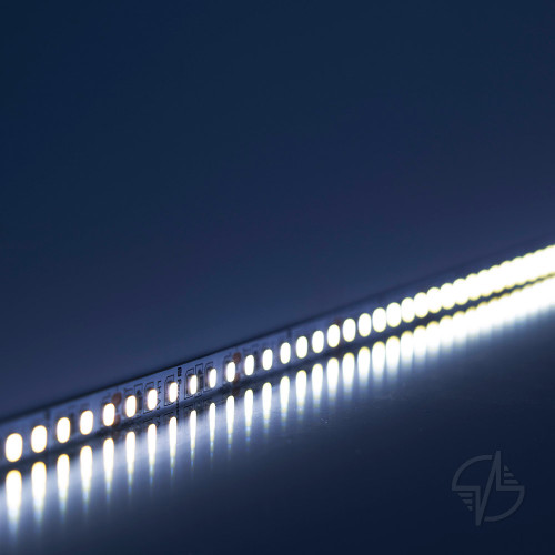 Светодиодная LED лента Feron LS500, 60SMD(2835)/м 6Вт/м 24V 5000*8*1.22мм 6000К (41526)